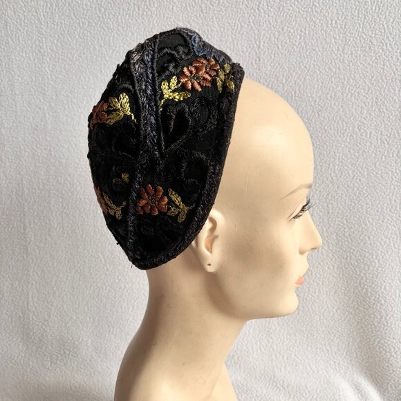 Antique Vintage Embroidered Brimless Cap main image 7